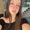 Coline: Sérieuse et attentionnée, je serais ravie de veiller sur vos compagnons en votre absence 
