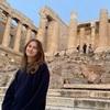 Emilie: Des balades, des câlins… comme à la maison !