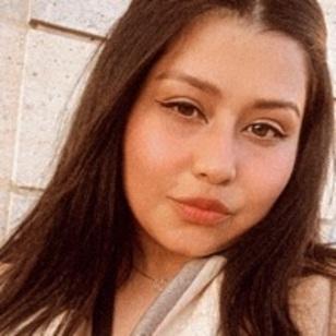 Laura avatar