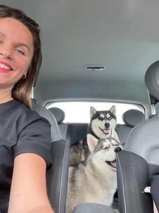 Moi avec 2 husky (mère et fille)