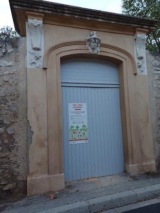 Entrée parc canin rue Célony