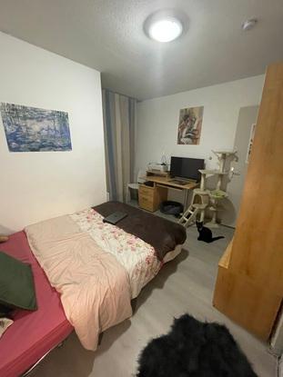 Chambre avec porte fenêtre