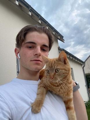 Quentin et son chat (Noisette)