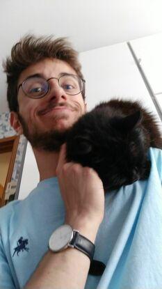 Avec le chat de ma mère