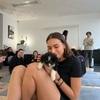 Chloé: Juste une jeune femme qui adore les chiens et rendre service 