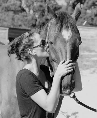 Moi et mon cheval Cristal ( amour de ma vie)